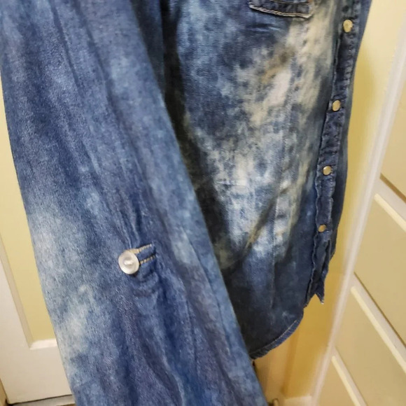 YMI Denim Shirt / Snap Button Down / Acid Washed / Size Medium - Picture 4 of 8
